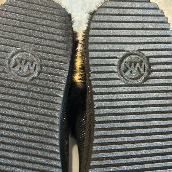 Michael Kors Janis Slippers in silver and black NIB - Picture 6 of 10